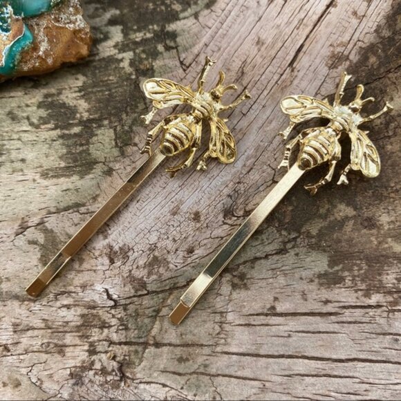 SET of 2 BEE PINS Free People Gold Beehive Bumble Bee Hair Barrettes Insect Pins - Picture 3 of 8